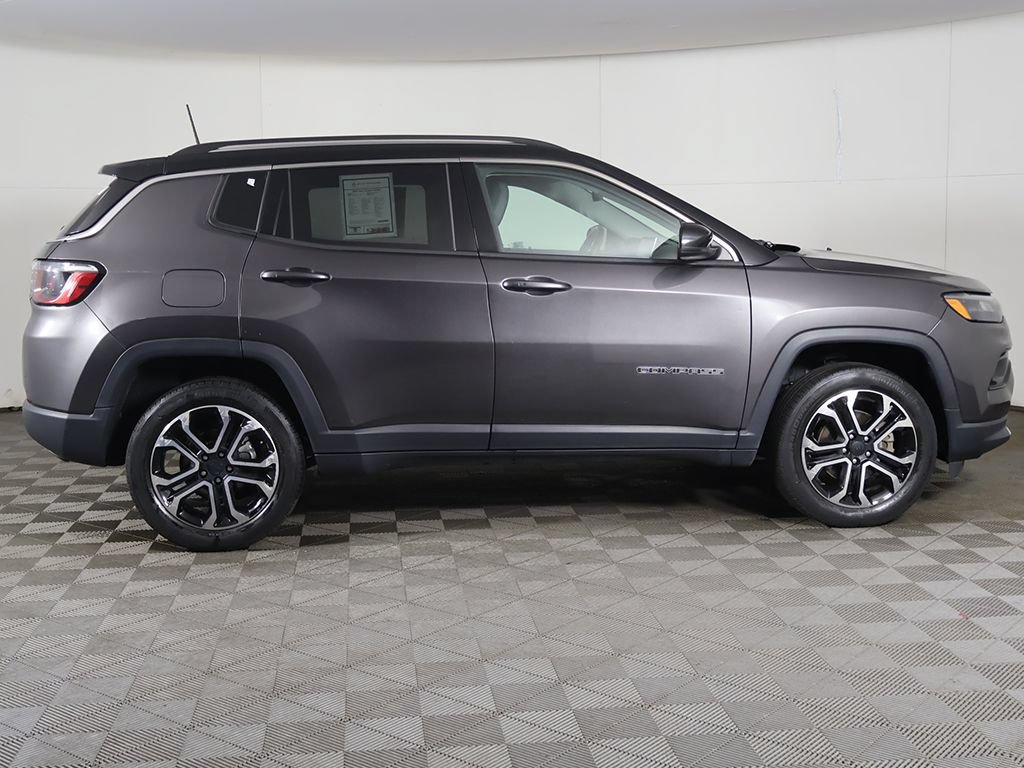 Used 2022 Jeep Compass Limited AWD/4WD image 16