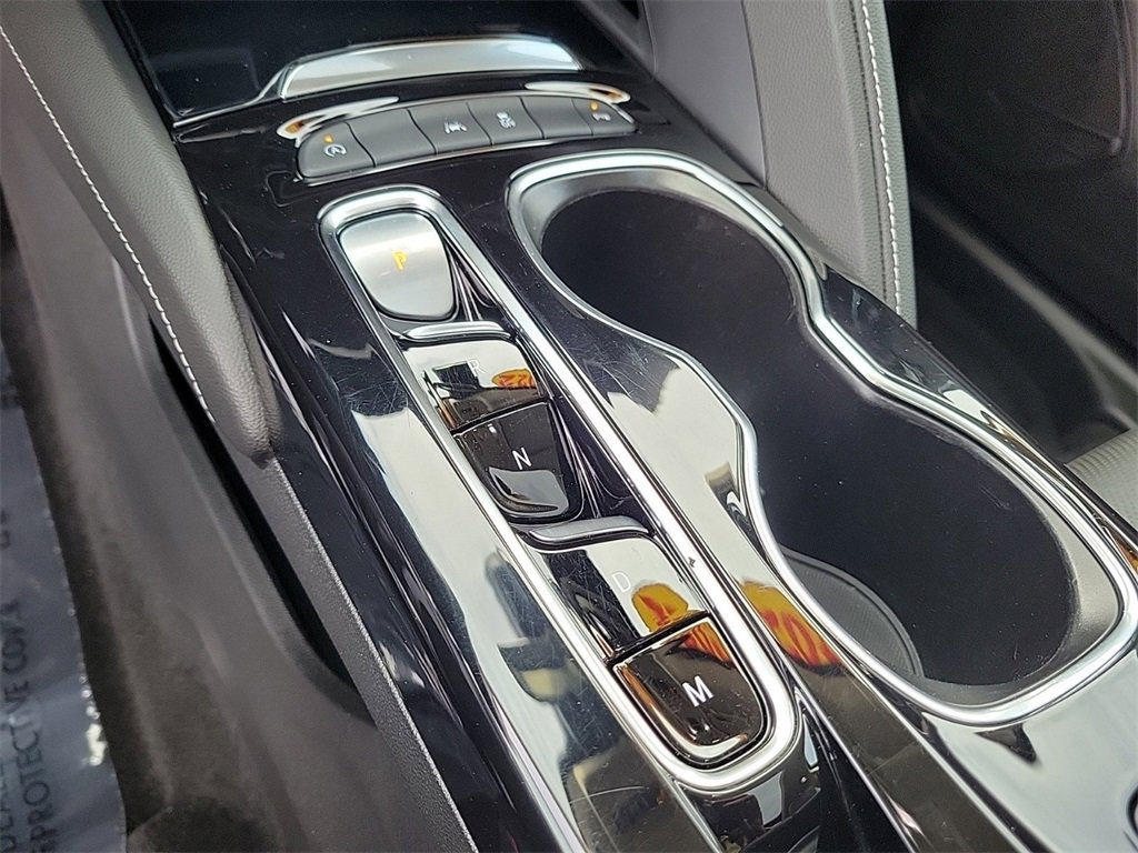 Used 2022 Buick Envision Essence w/ Sport Touring Package image 28