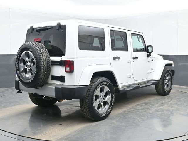 Used 2017 Jeep Wrangler Unlimited Sahara w/ Connectivity Group AWD/4WD image 10