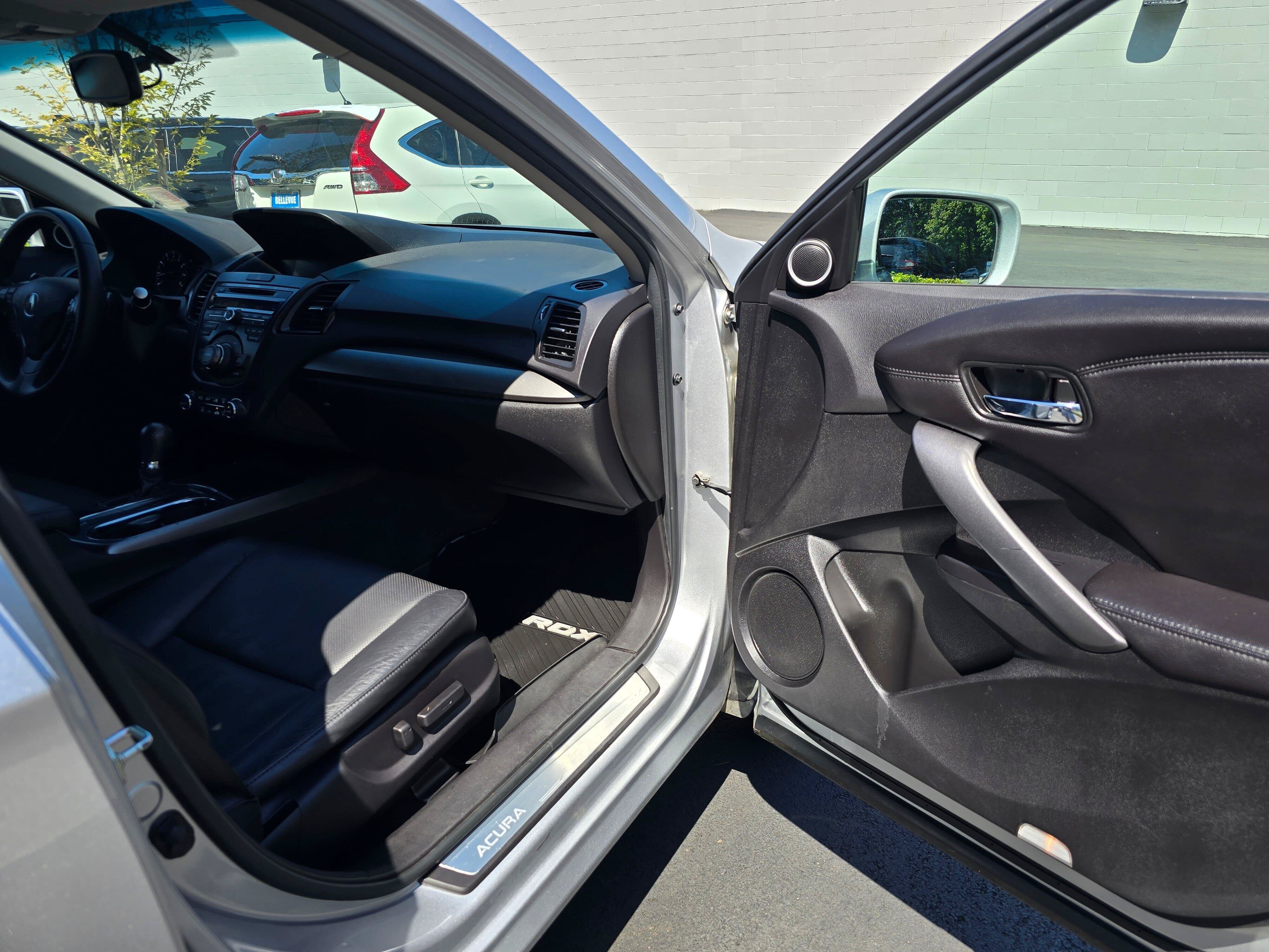 Used 2014 Acura RDX w/ Technology Package AWD/4WD image 10