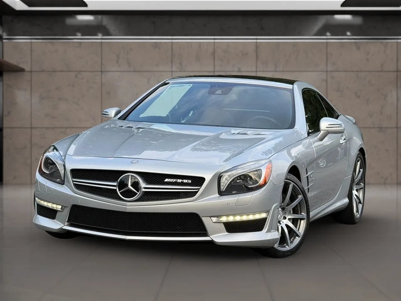 Used 2013 Mercedes-Benz SL 63 AMG w/ Premium Pkg image 8