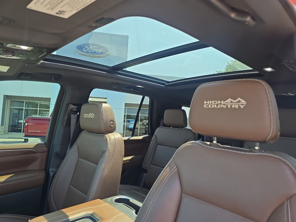Used 2023 Chevrolet Tahoe High Country w/ Premium Package AWD/4WD image 13