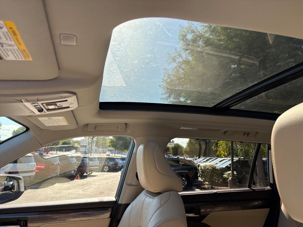 Used 2020 Toyota Highlander Platinum AWD/4WD image 11