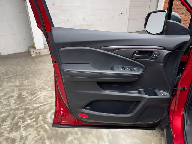 Used 2023 Honda Passport EX-L image 10