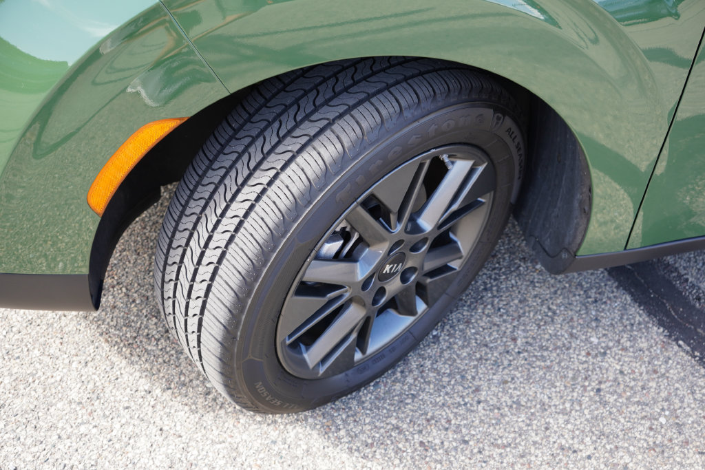Used 2020 Kia Soul EX FWD image 13