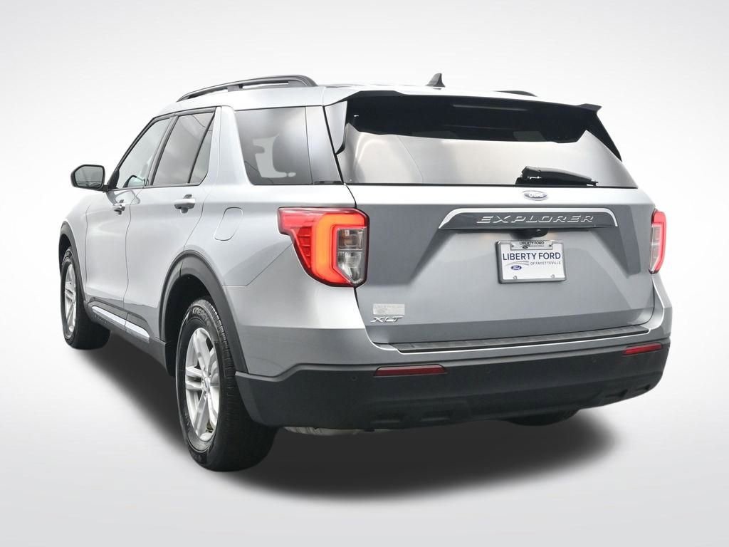 Used 2024 Ford Explorer XLT image 9
