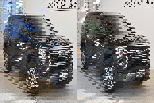 Used 2025 GMC Terrain Elevation image 1