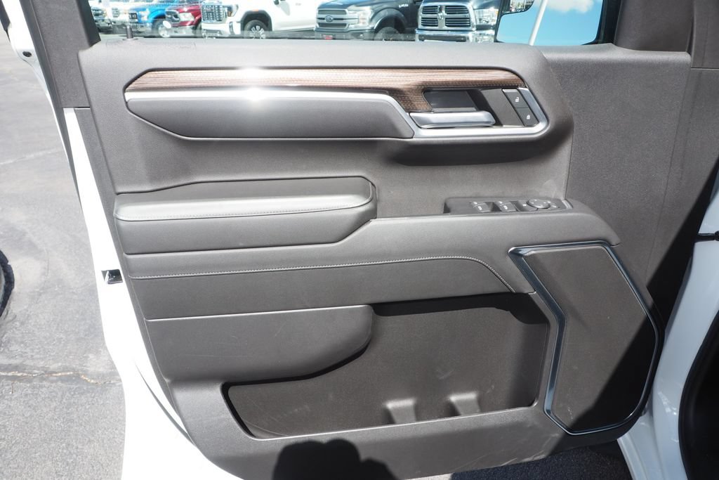 Used 2022 Chevrolet Silverado 1500 RST AWD/4WD image 14