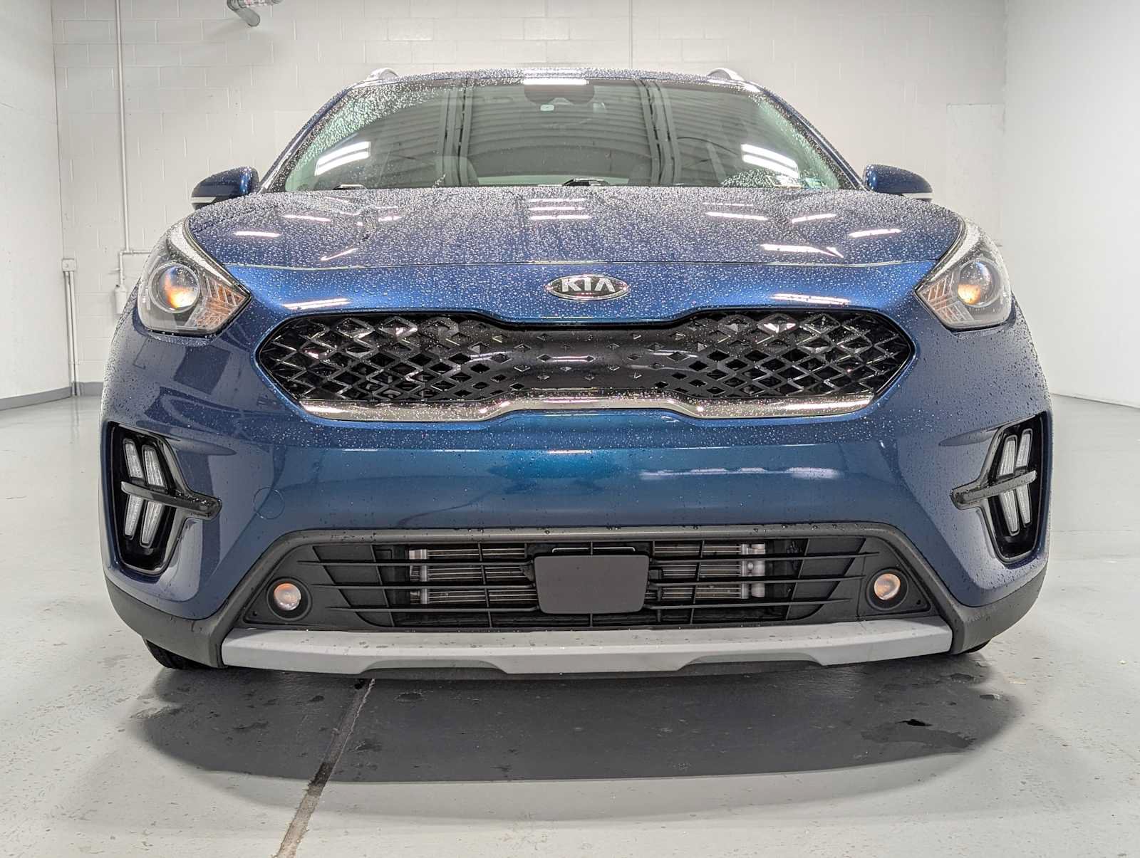 Used 2020 Kia Niro EX Premium FWD image 2