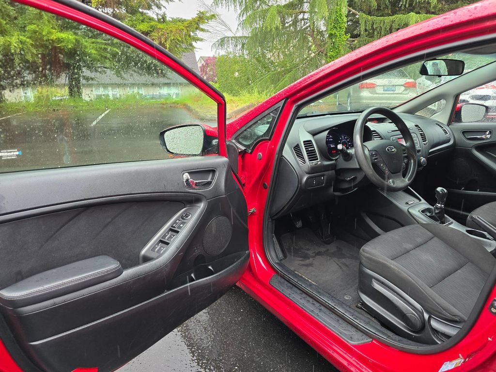 Used 2016 Kia Forte LX FWD image 6