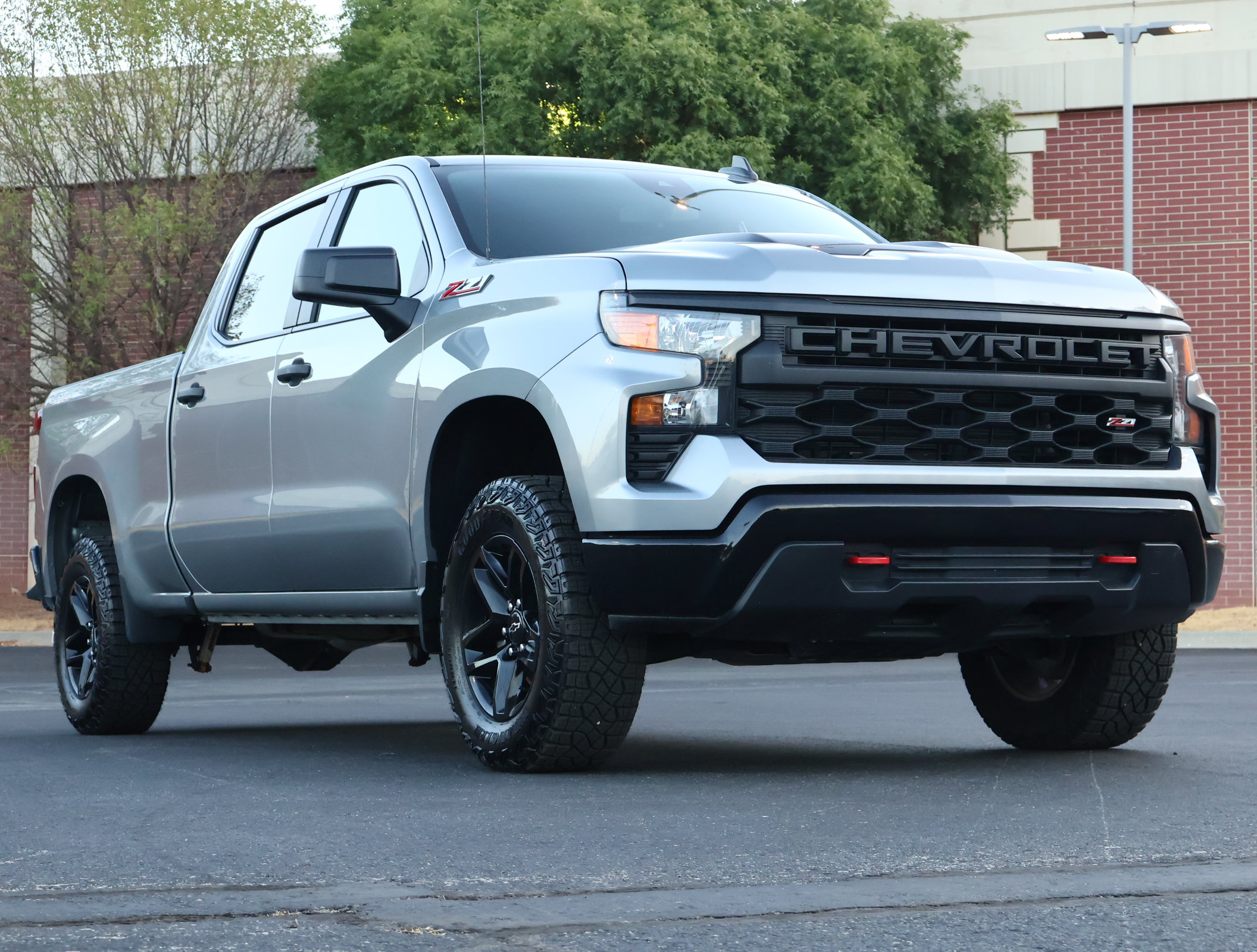 Used 2023 Chevrolet Silverado 1500 Custom Trail Boss AWD/4WD image 1
