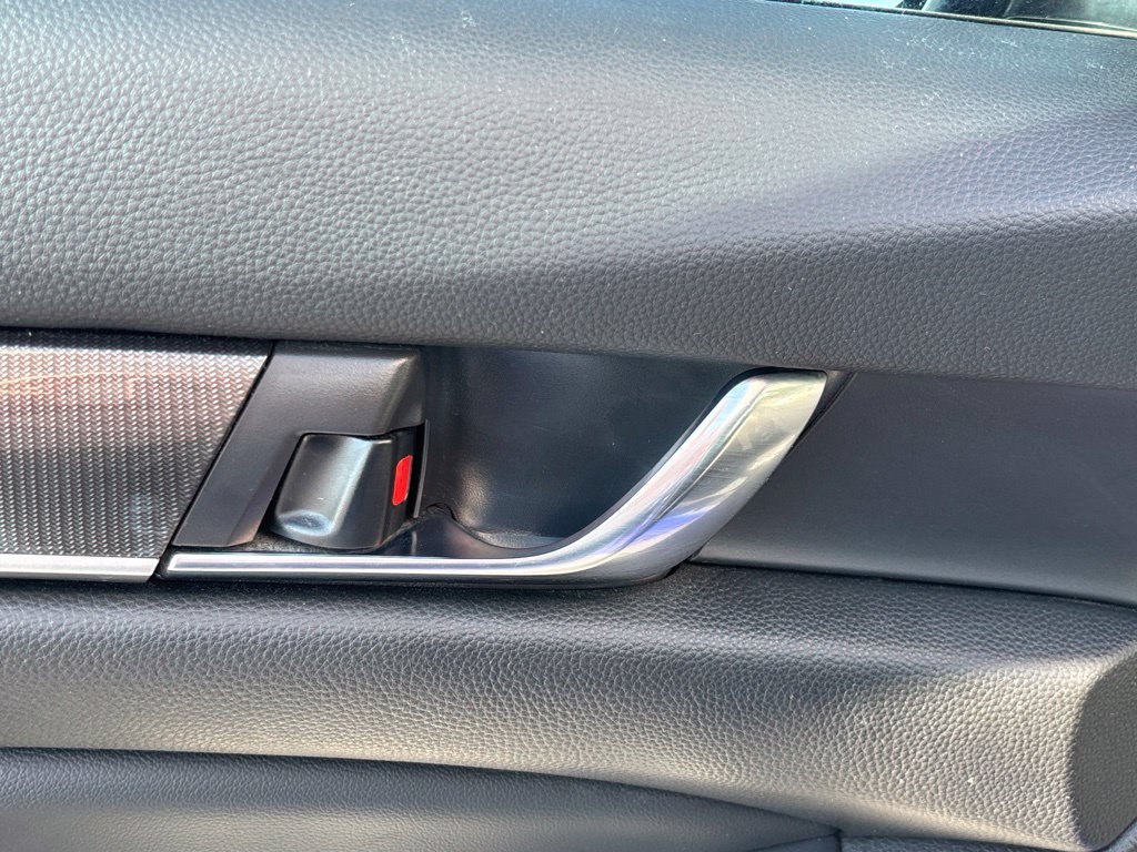 Used 2021 Honda Accord Sport image 9