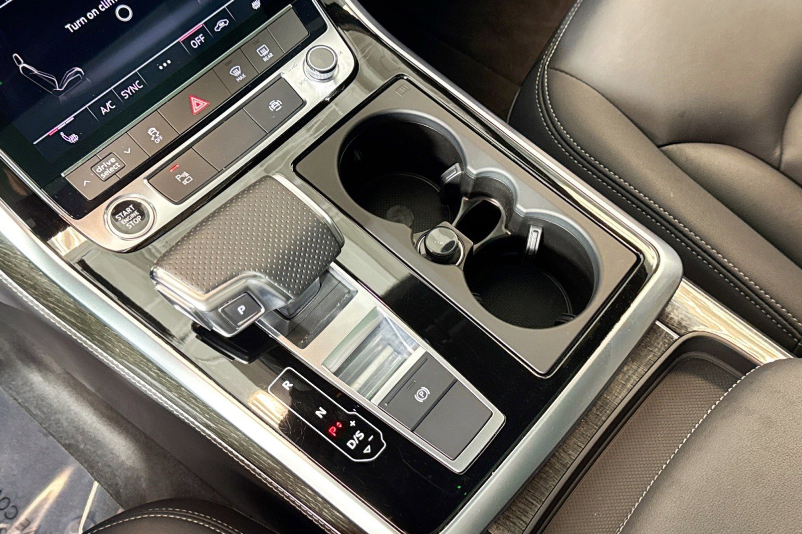 Used 2025 Audi Q7 Premium Plus image 16