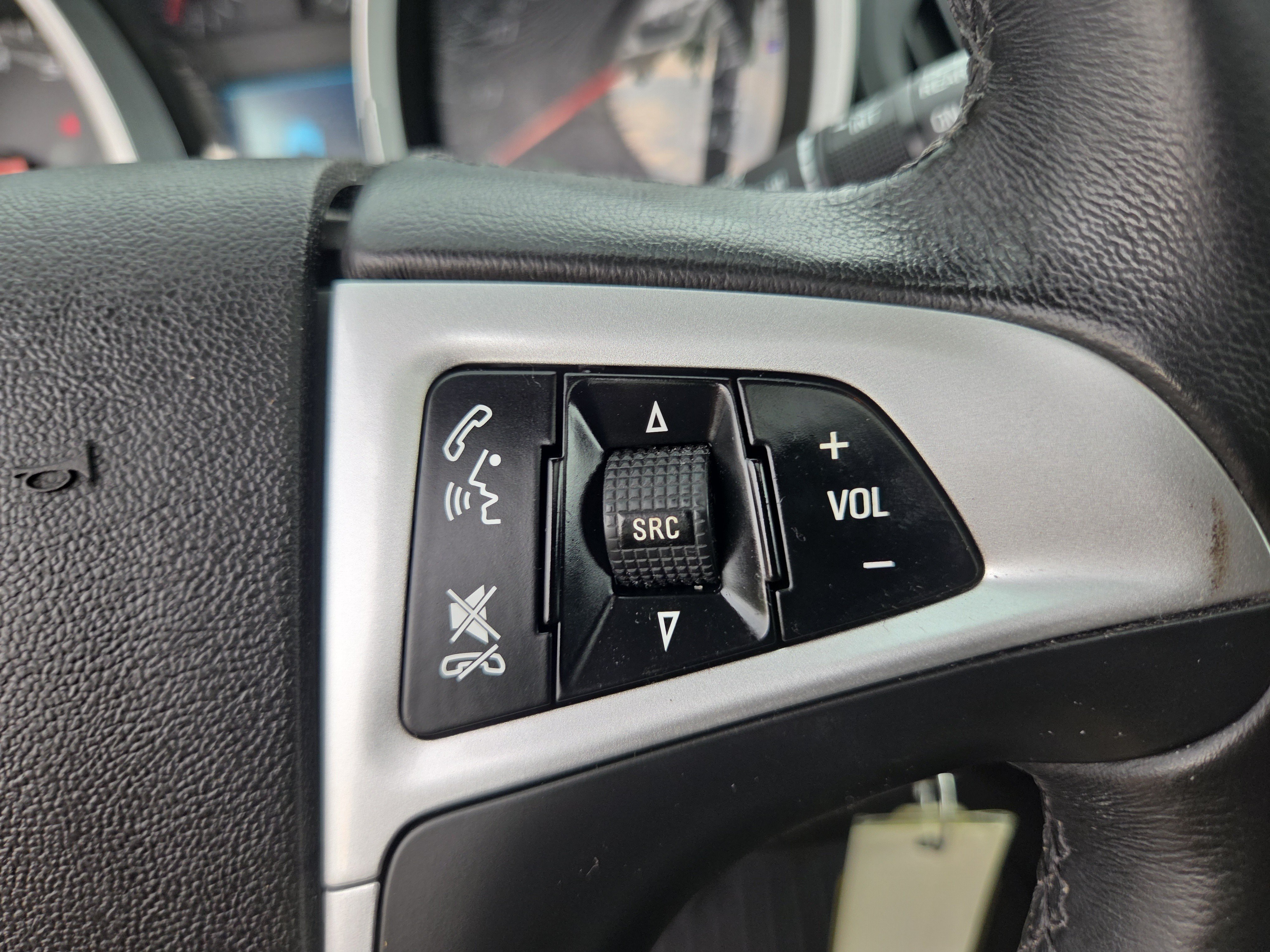 Used 2015 Chevrolet Equinox LT AWD/4WD image 25