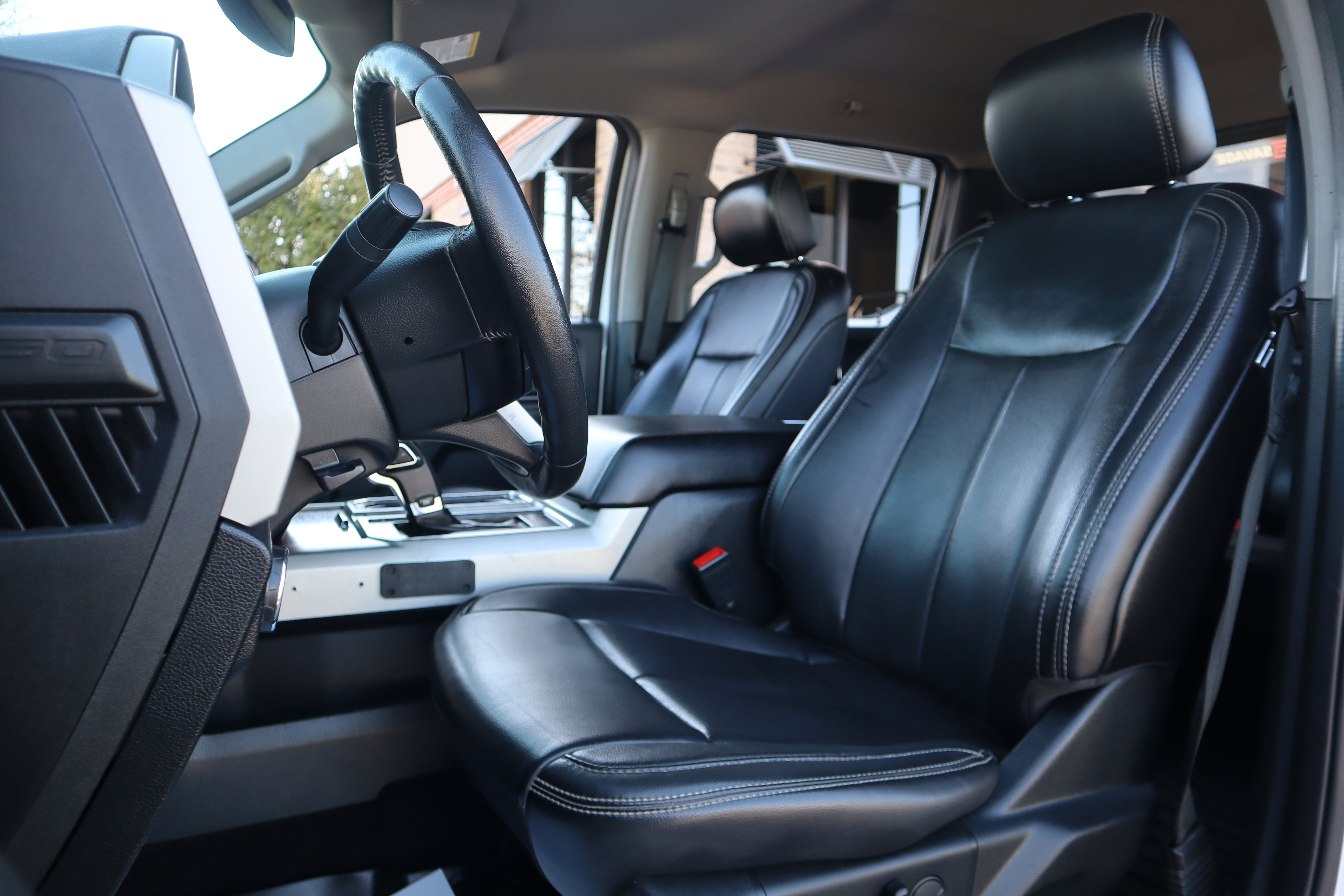 Used 2019 Ford F150 Lariat image 29