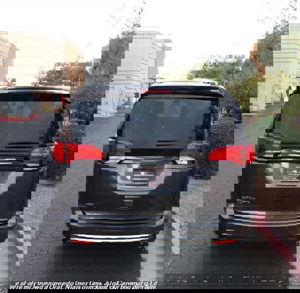 Used 2017 Chrysler Pacifica Touring-L Plus image 4