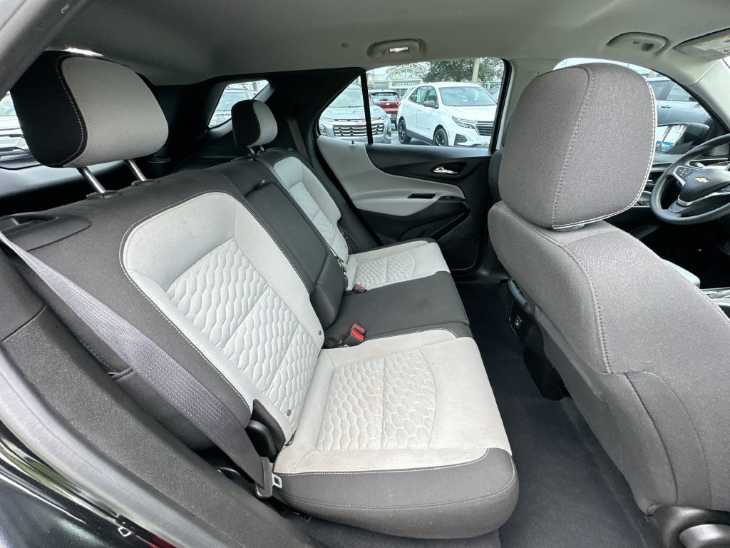 Used 2021 Chevrolet Equinox LS FWD image 24