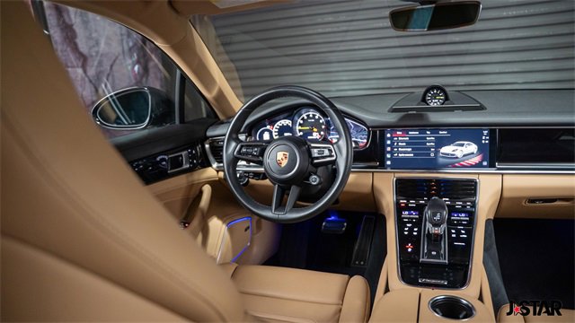Used 2022 Porsche Panamera 4 w/ Premium Package image 5