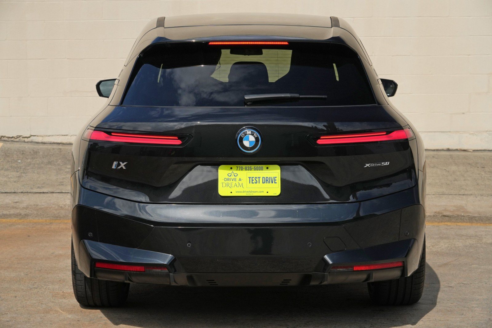 Used 2022 BMW iX xDrive50 w/ Sport Package AWD/4WD image 54