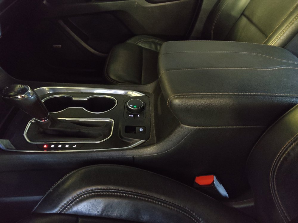 Used 2020 Chevrolet Traverse RS FWD image 26