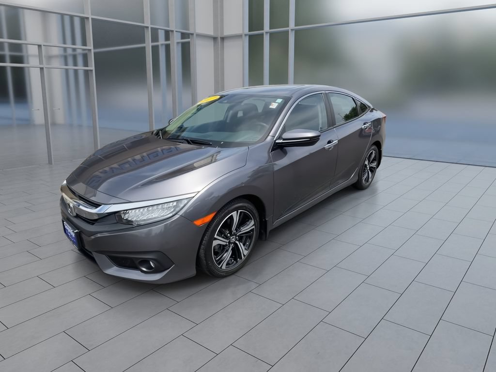 Used 2017 Honda Civic Touring image 4
