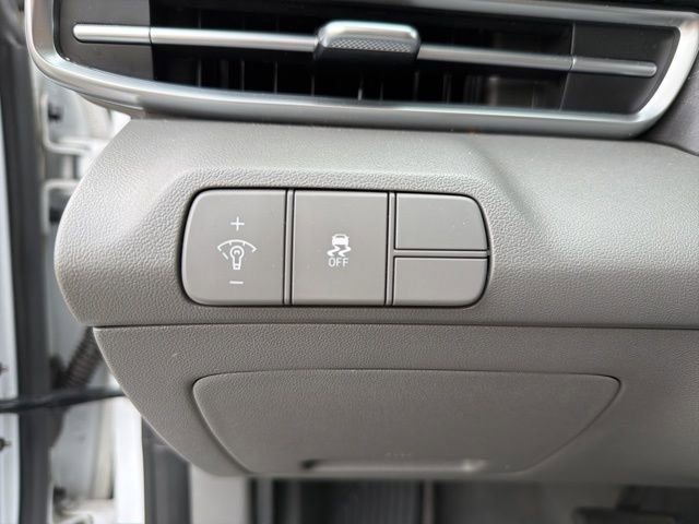 Certified 2024 Hyundai Elantra SEL image 12