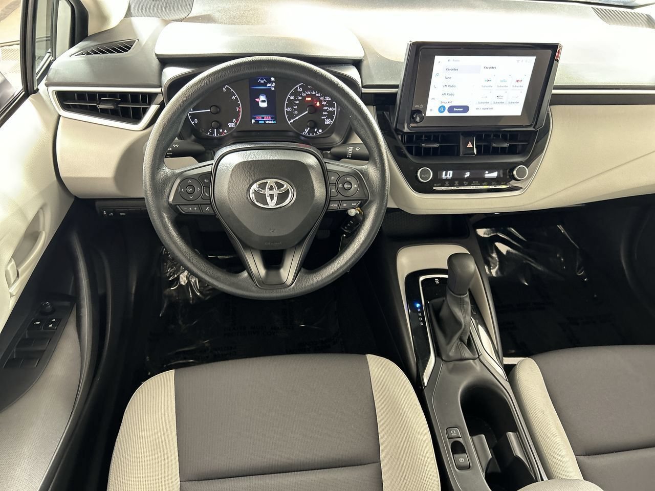 Used 2025 Toyota Corolla LE FWD image 22