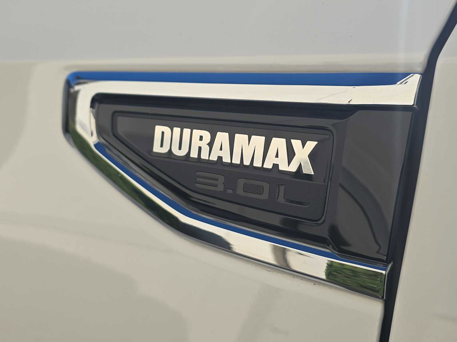 Used 2023 GMC Yukon SLT image 7