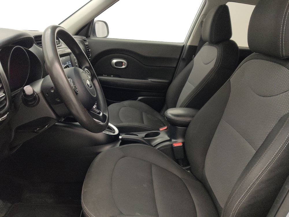 Used 2019 Kia Soul + FWD image 17