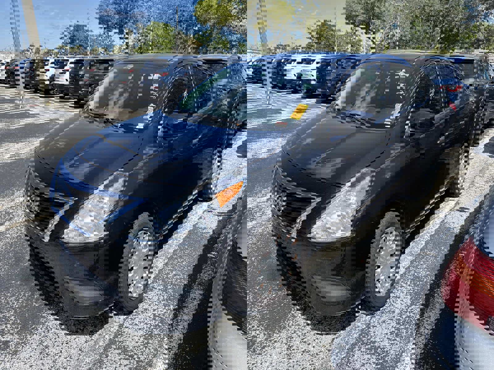 Used 2019 Nissan Versa S Plus image 2