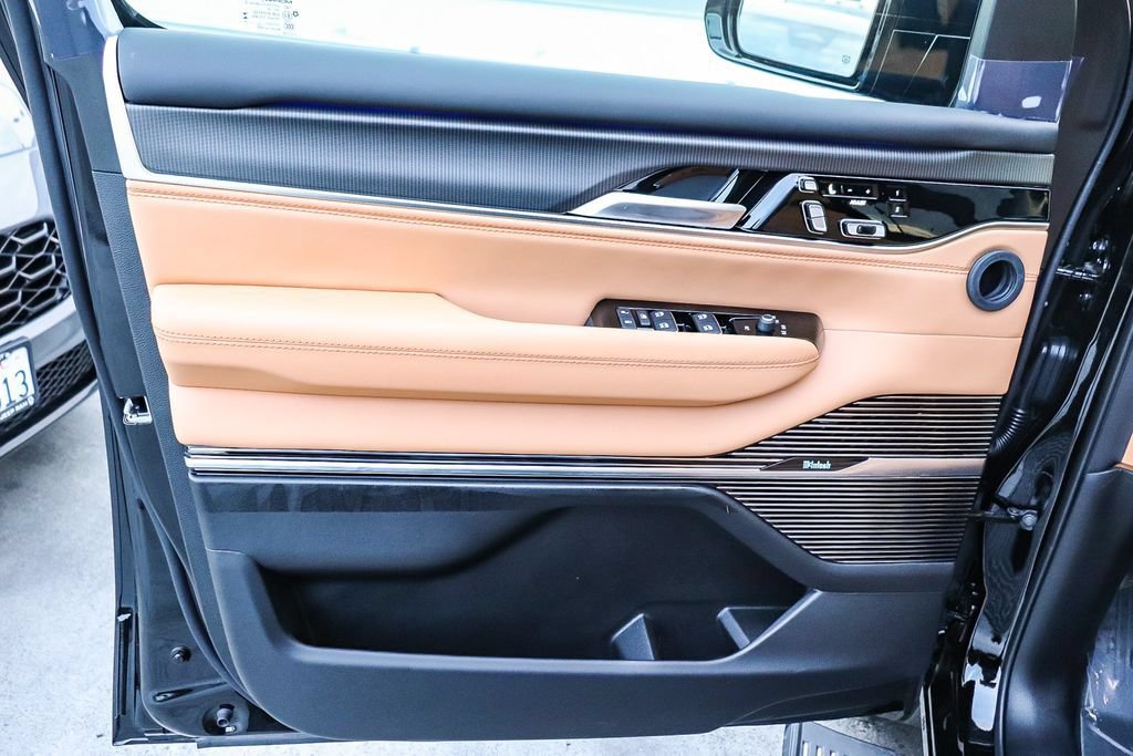 New 2026 Jeep Grand Wagoneer Summit AWD/4WD image 25