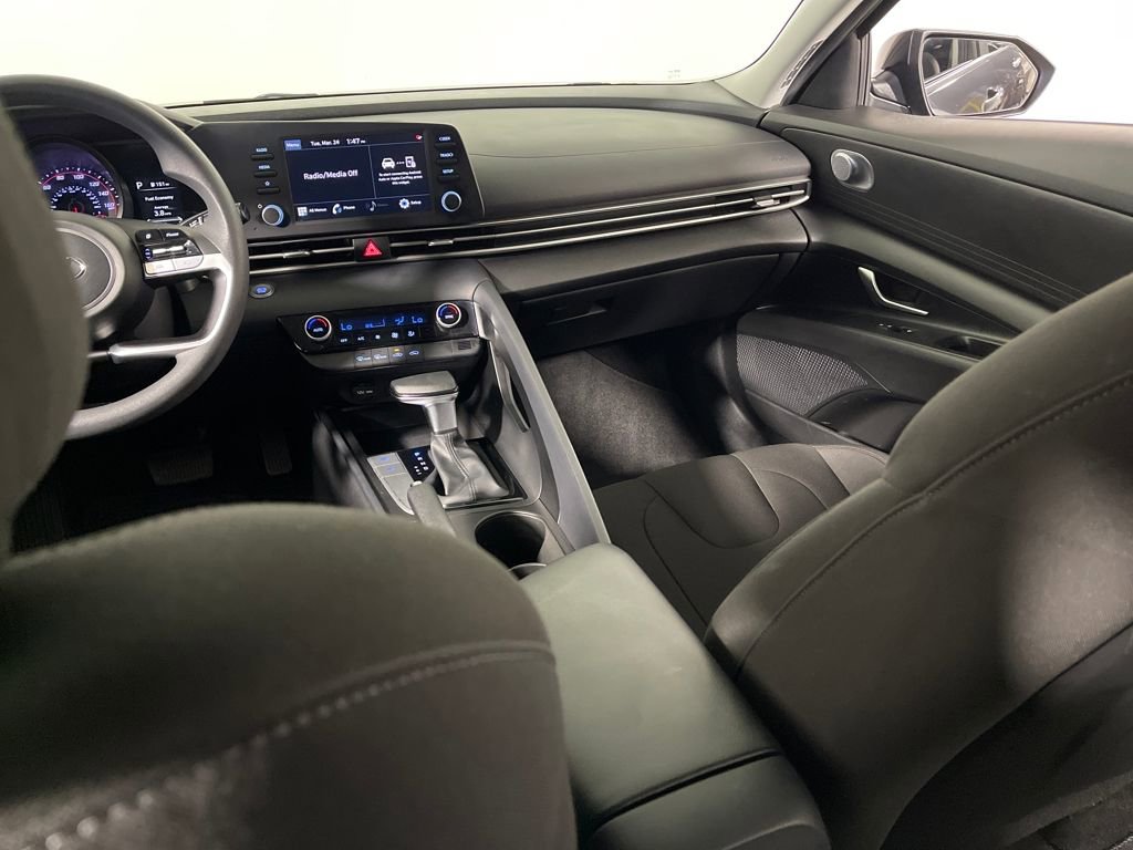 Used 2023 Hyundai Elantra SEL FWD image 16