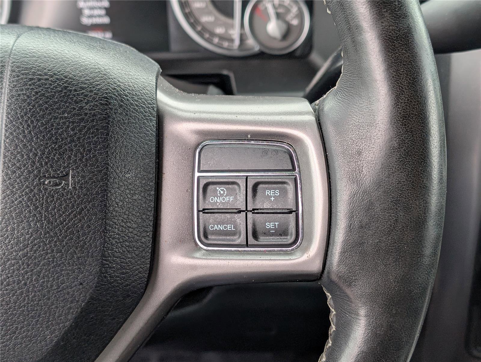 Used 2018 RAM 3500 Laramie Longhorn image 23