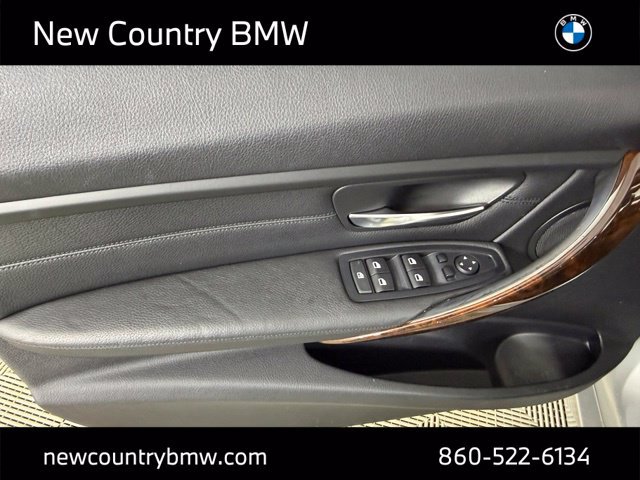 Used 2014 BMW 320i xDrive Sedan AWD/4WD image 13