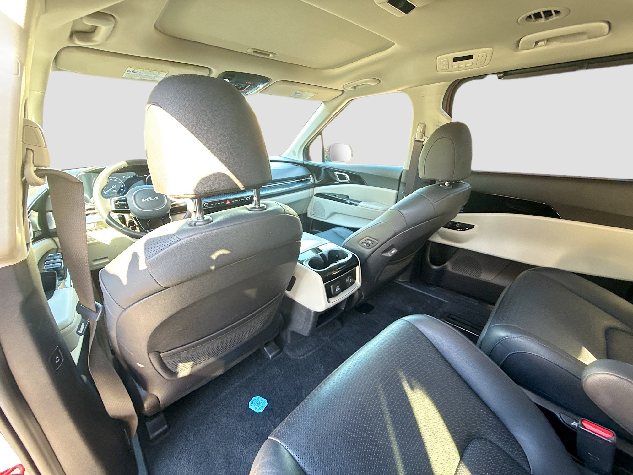 Used 2024 Kia Carnival SX Prestige image 24