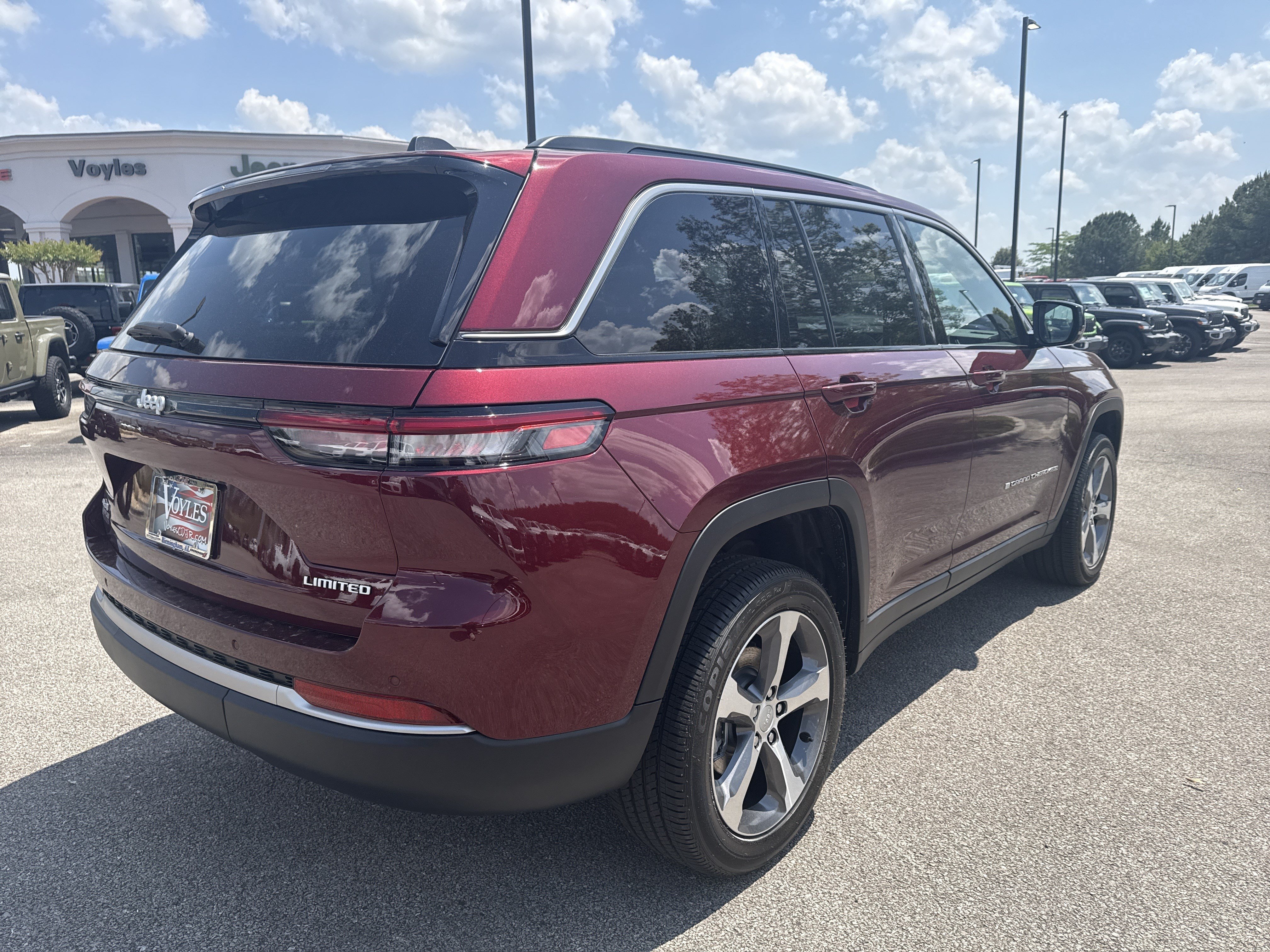 New 2026 Jeep Grand Cherokee Limited AWD/4WD image 7