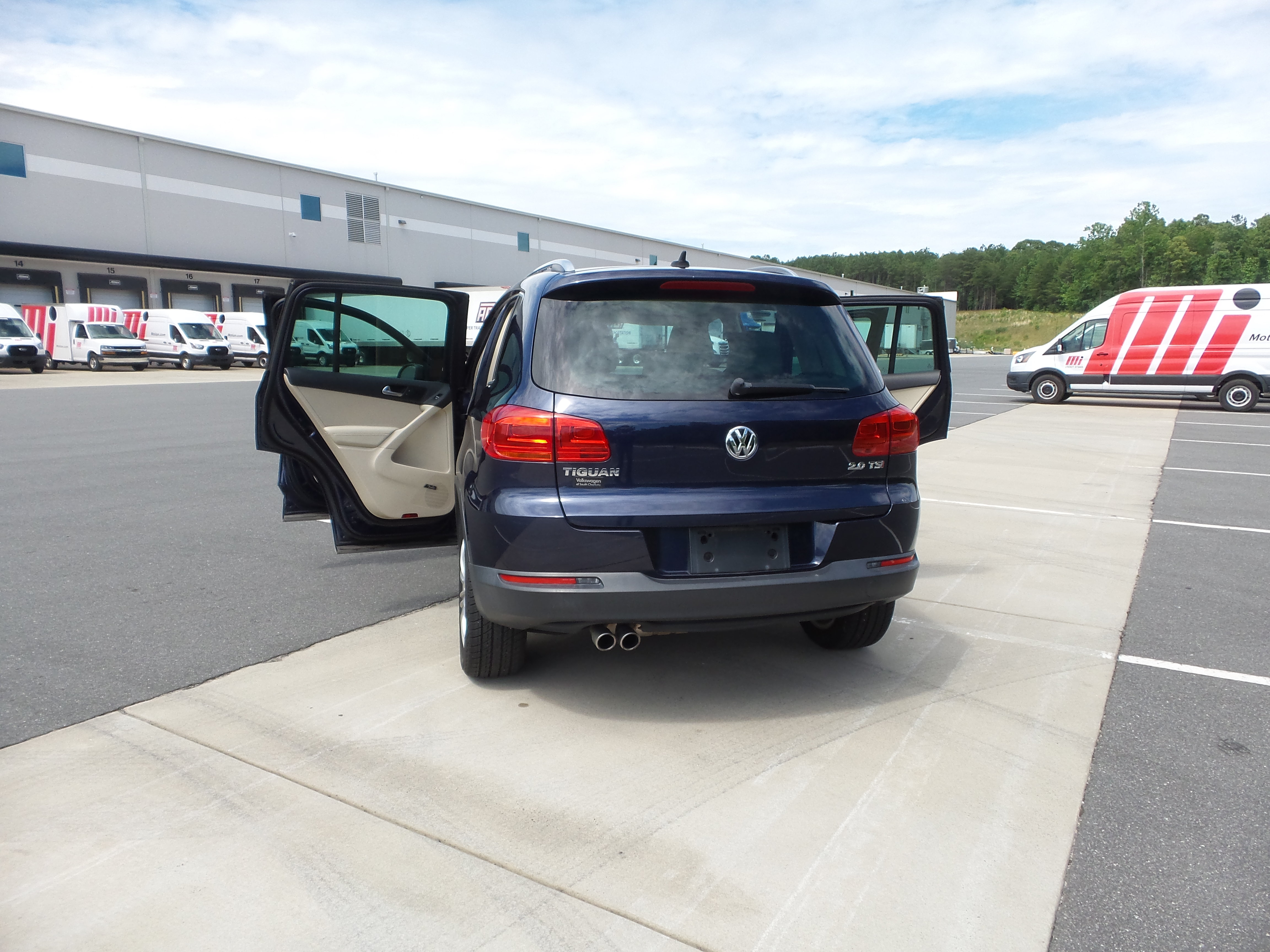 Used 2015 Volkswagen Tiguan SEL FWD image 53