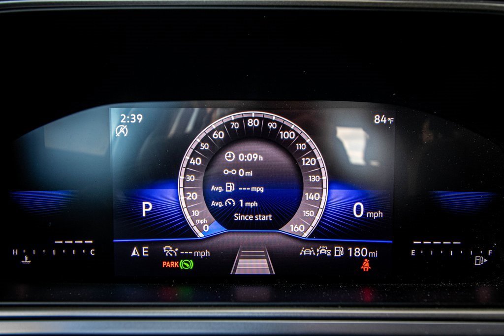 Certified 2025 Volkswagen Taos SE w/ Black Wheel Package image 2