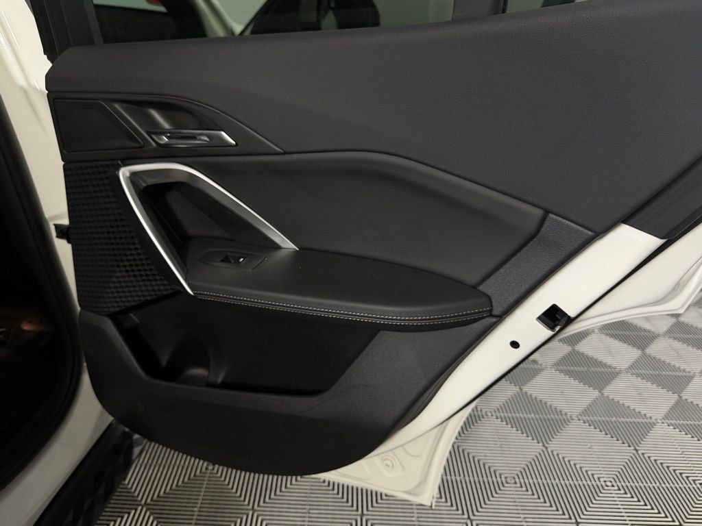 Used 2025 BMW X2 xDrive28i w/ Convenience Package image 31
