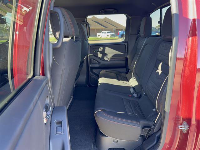 Used 2025 Nissan Frontier PRO-4X AWD/4WD image 10