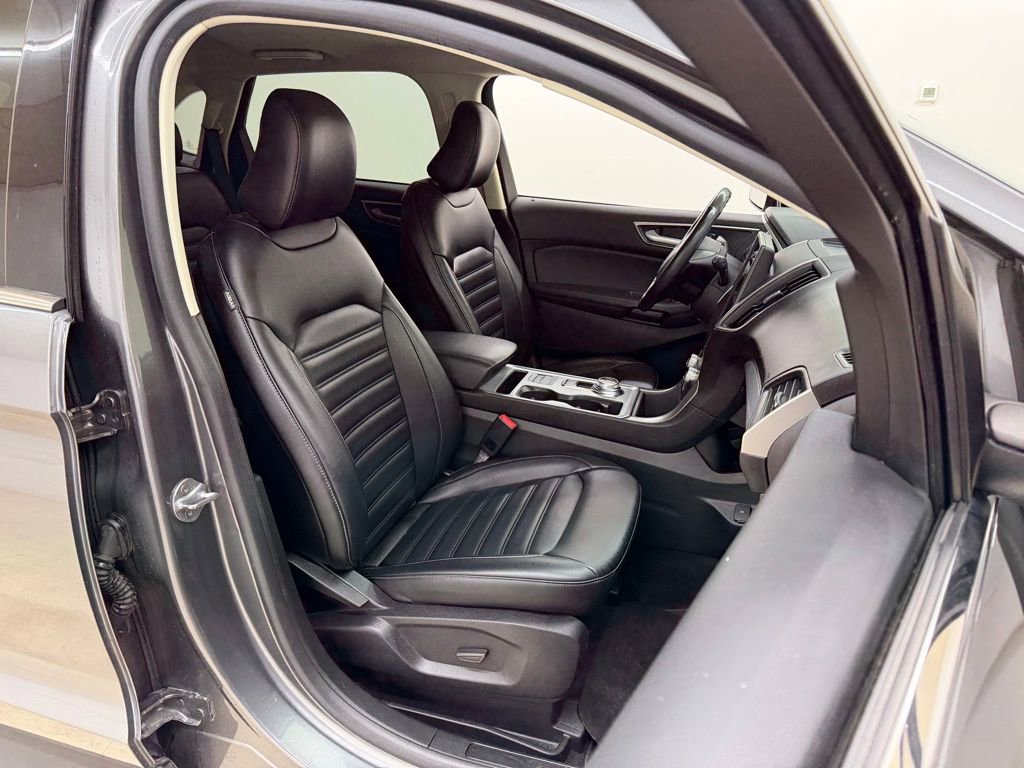 Used 2021 Ford Edge SEL image 11