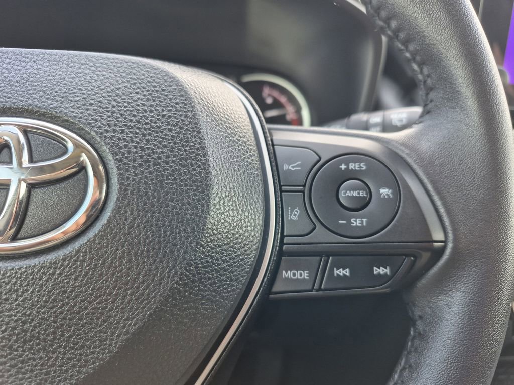 Used 2024 Toyota RAV4 XLE Premium AWD/4WD image 21