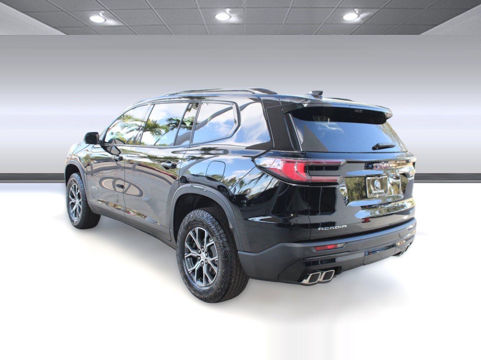 Used 2026 GMC Acadia AT4 image 3
