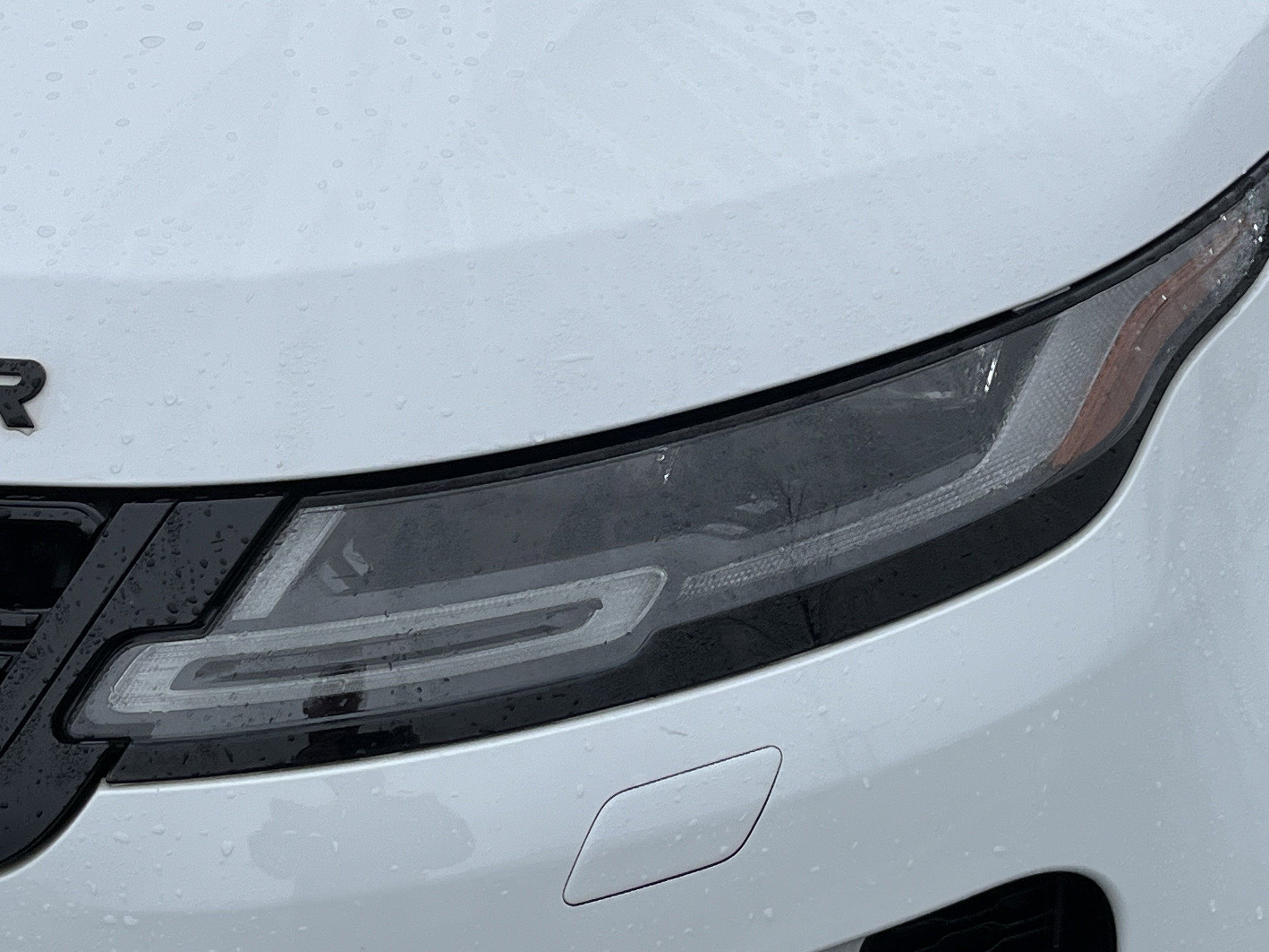 Certified 2023 Land Rover Range Rover Evoque R-Dynamic SE image 12