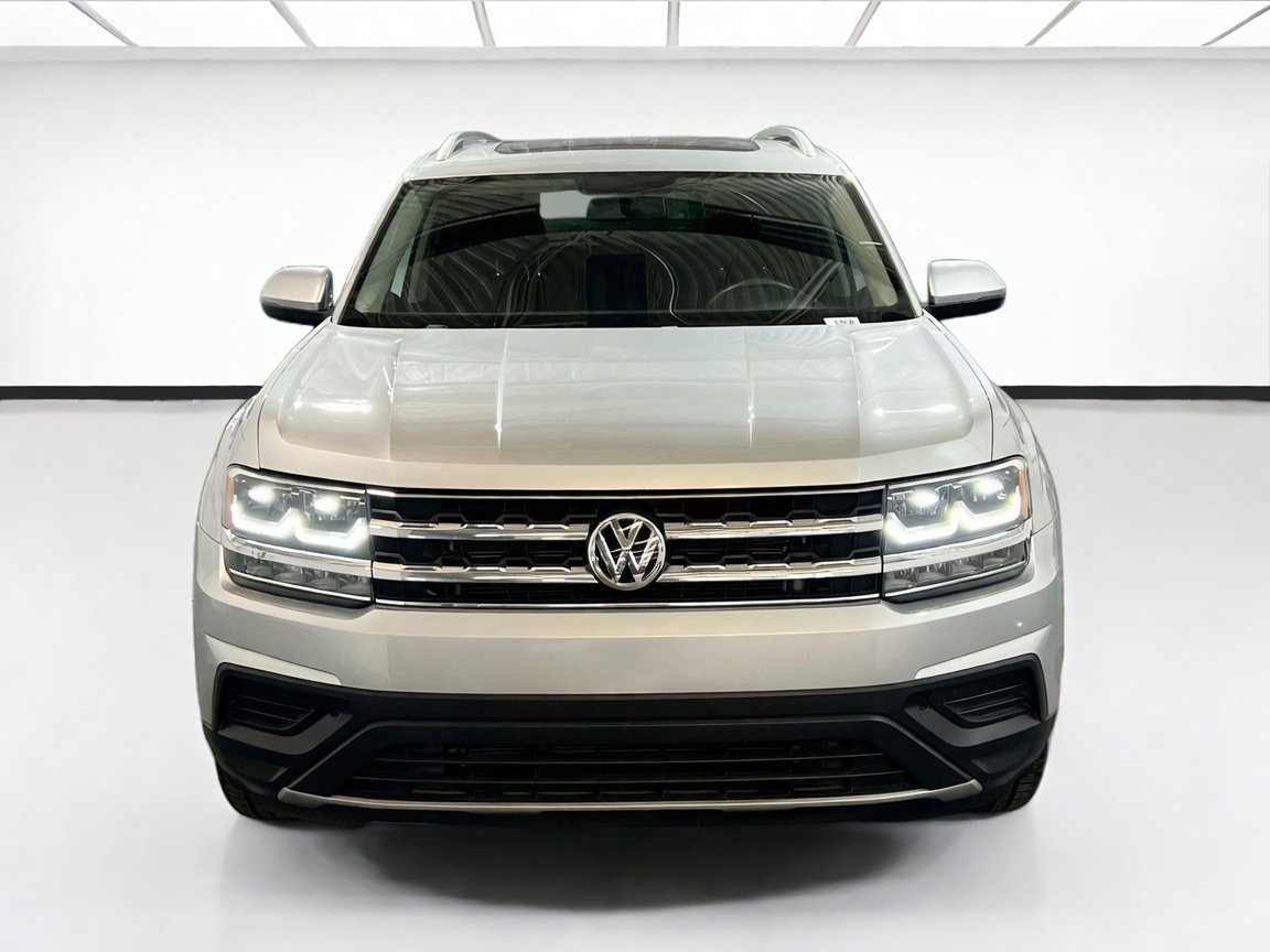 Used 2018 Volkswagen Atlas Launch Edition FWD image 2