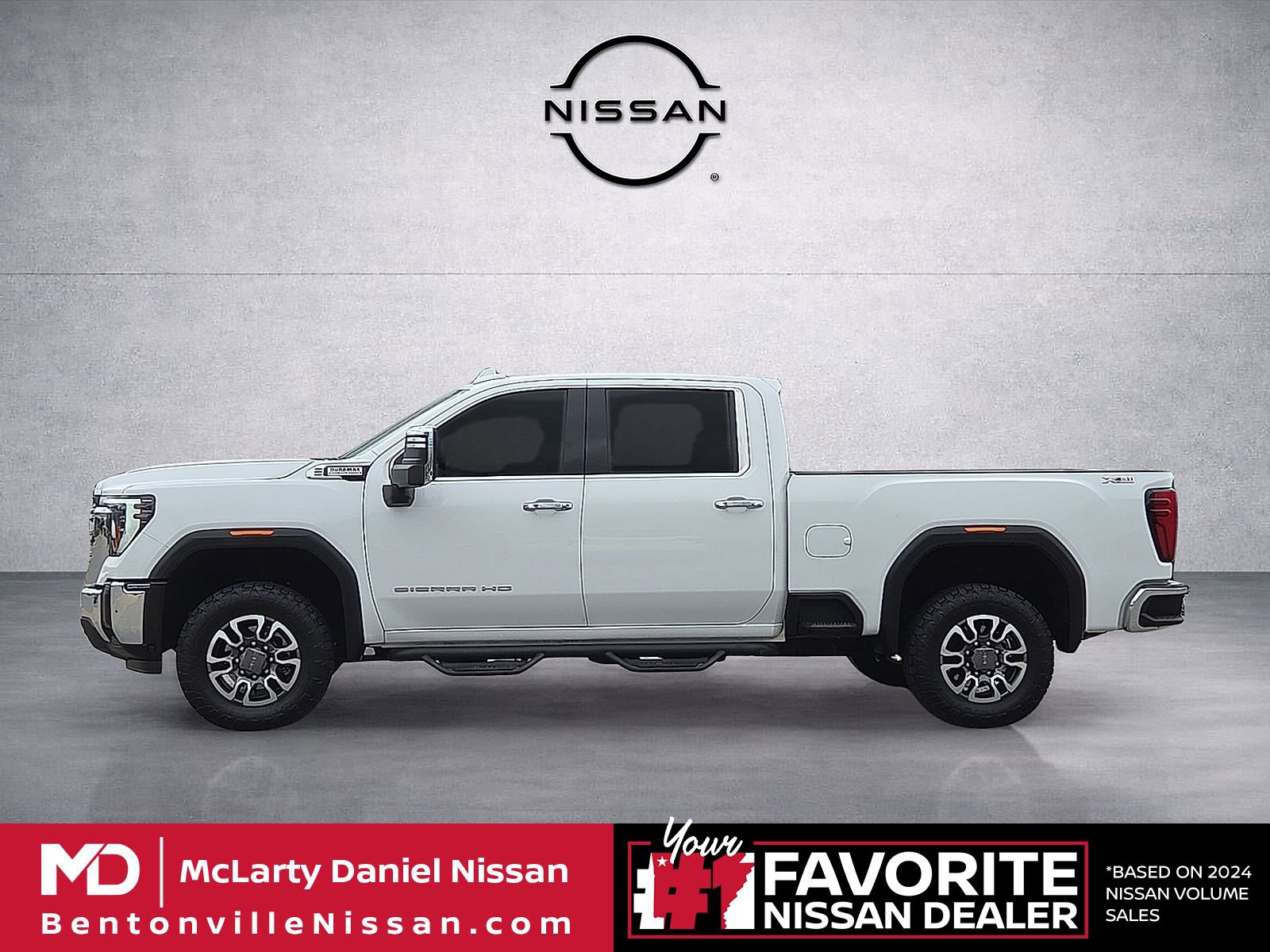 Used 2025 GMC Sierra 2500 SLT AWD/4WD image 3
