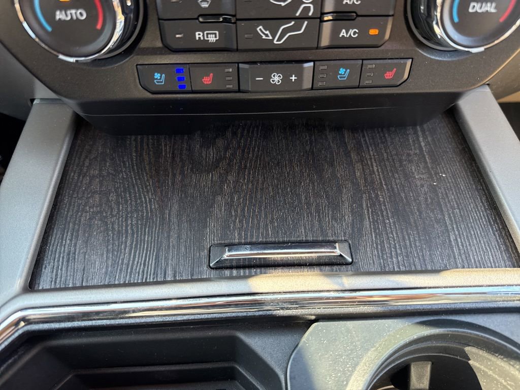 Certified 2020 Ford F350 Lariat w/ Lariat Ultimate Package image 28