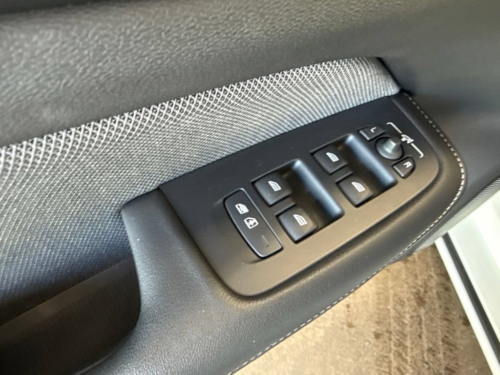 Used 2024 Volvo S60 B5 Plus w/ Climate Package AWD/4WD image 22
