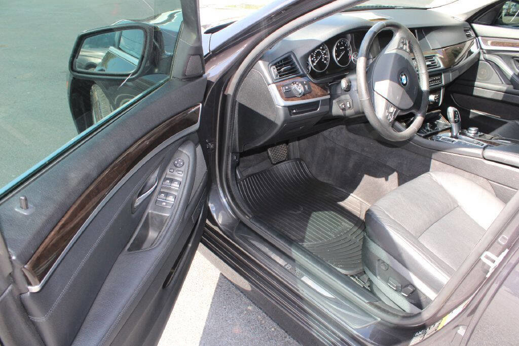 Used 2013 BMW 528i xDrive Sedan AWD/4WD image 7