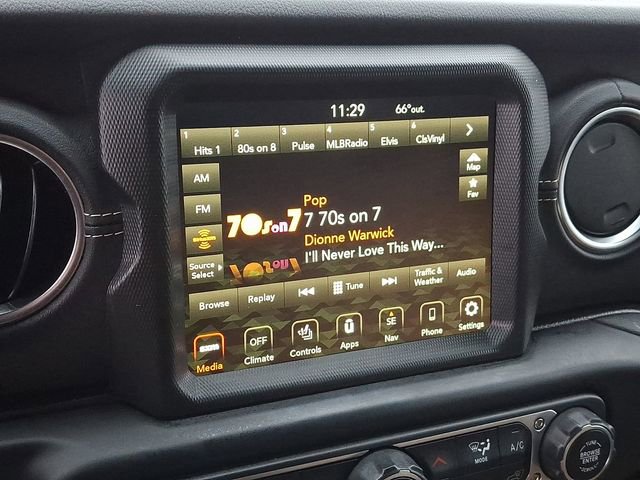 Used 2022 Jeep Wrangler Unlimited Sahara w/ Cold Weather Group image 19